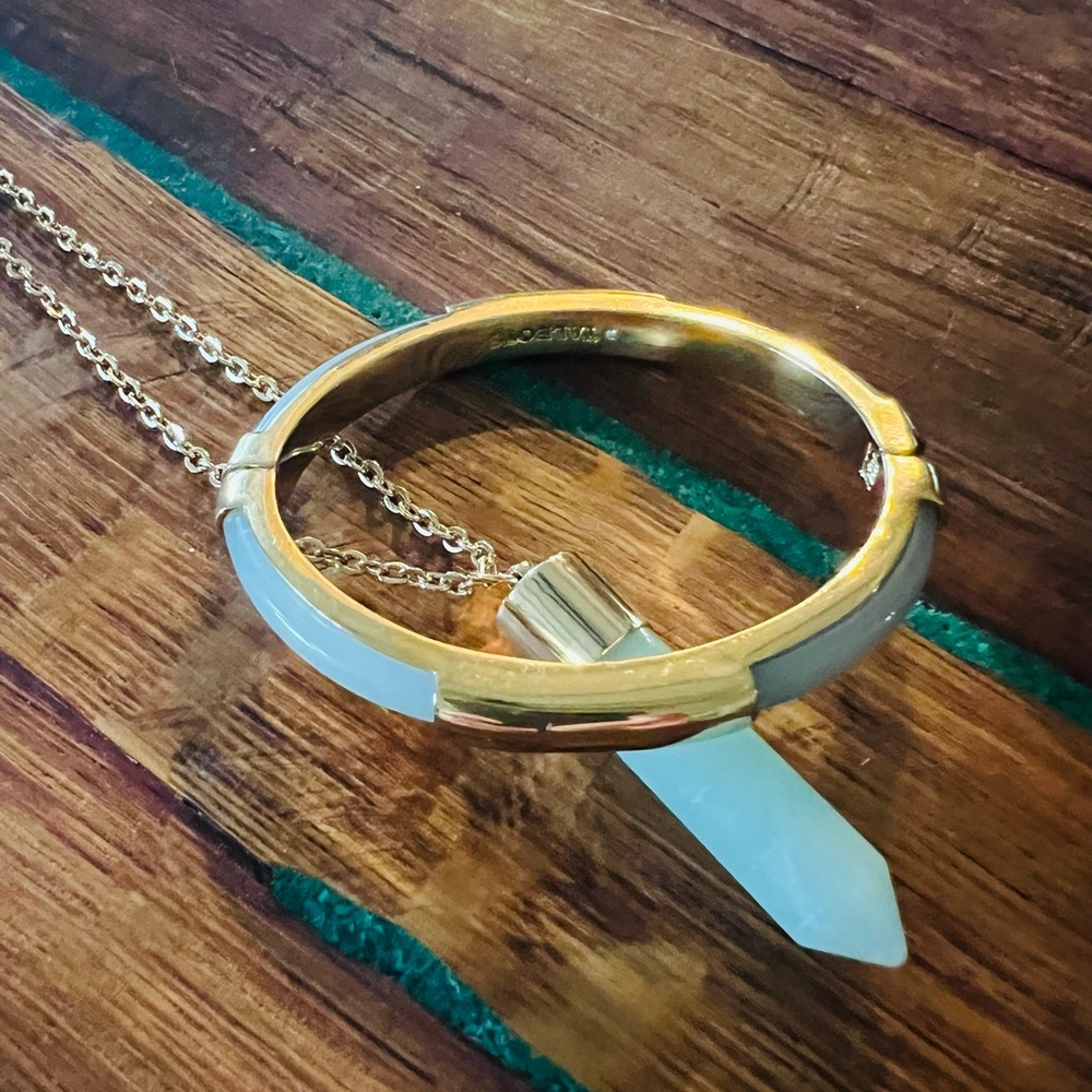 Talbots coordinating necklace & bracelet with aquamarine stones, gold tone